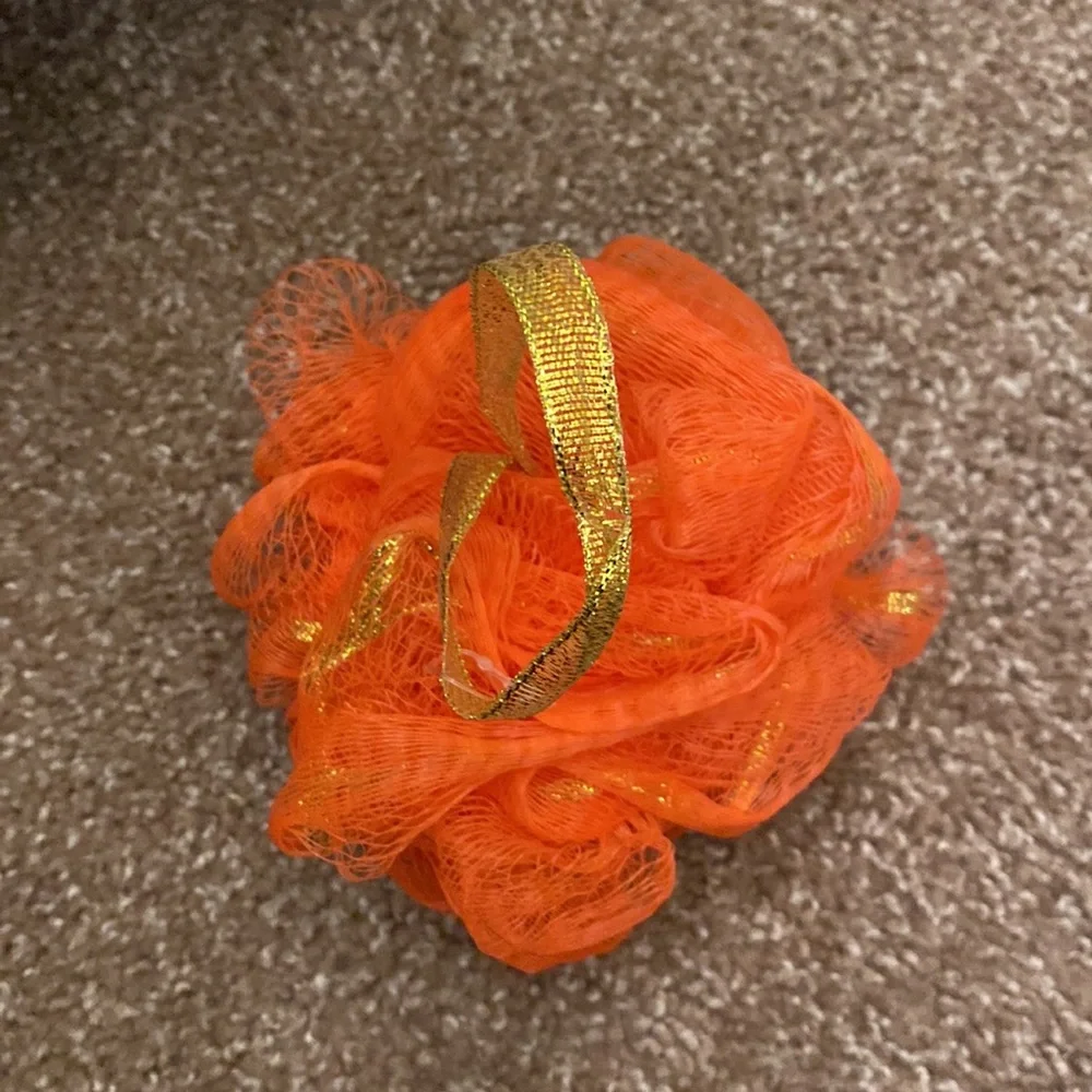 🛁 $1.00 WHEN BUNDLED!!! - Loofah🛁
